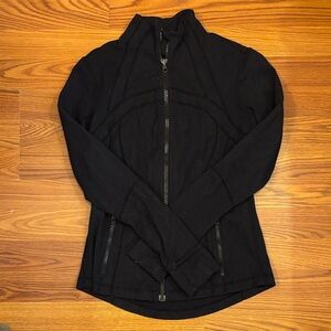 **SOLD ITEM**LULULEMON Define Jacket